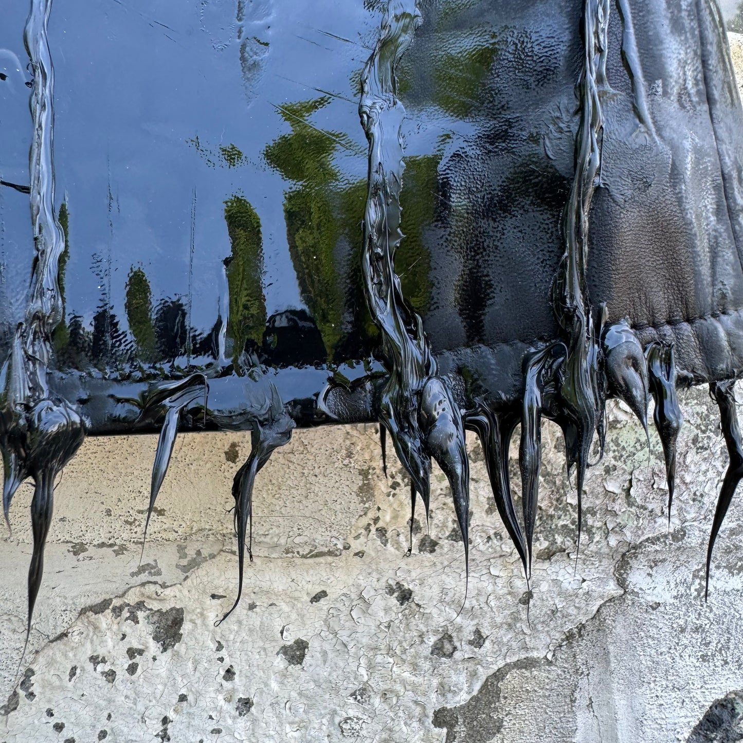 LEATHER DRIPPED TRENCH